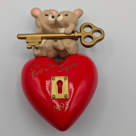 Hallmark Keepsake Our First Christmas Together 1995, Vintage Christmas Ornament - Picture 1 of 10